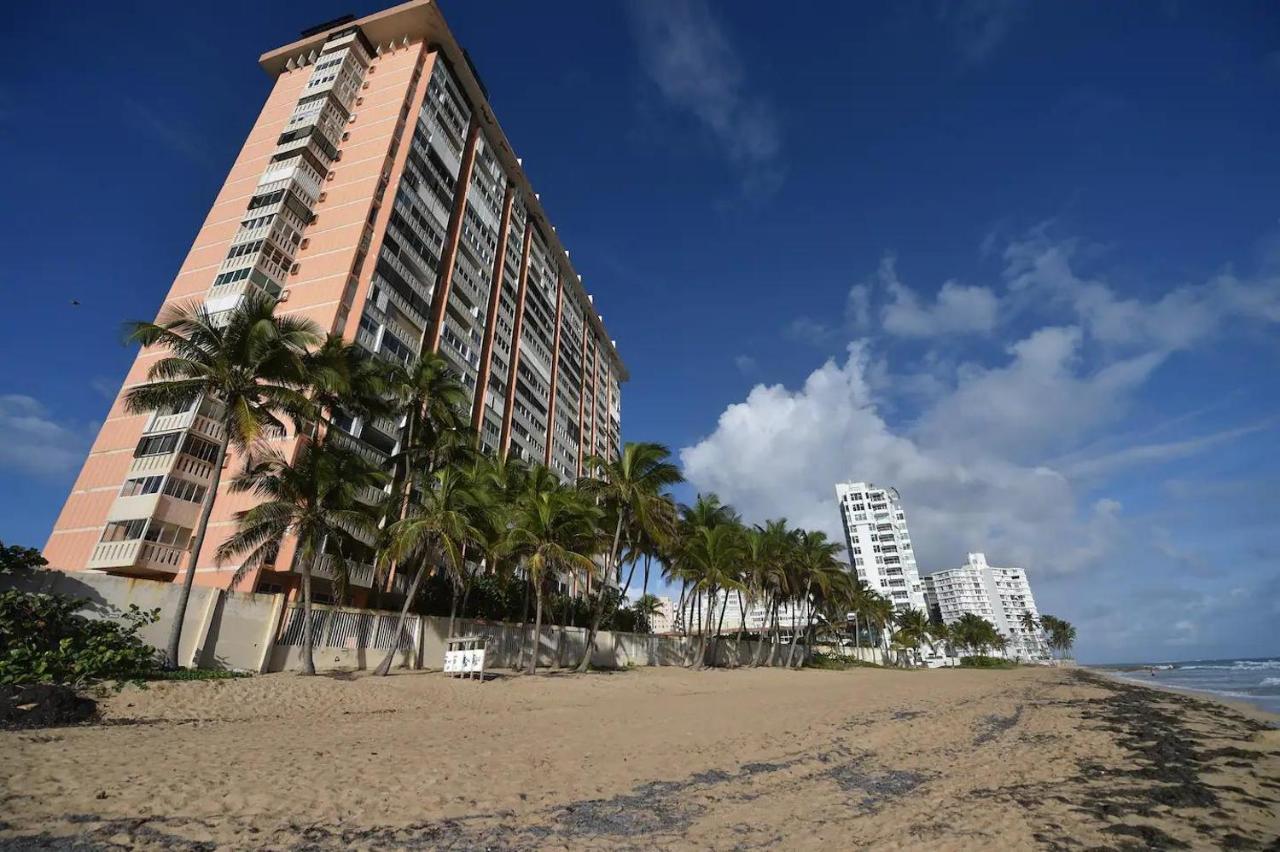 Kasa Ocean Breeze - Cabana Studio Apartment Beachfront Condo Pool 산후안 외부 사진