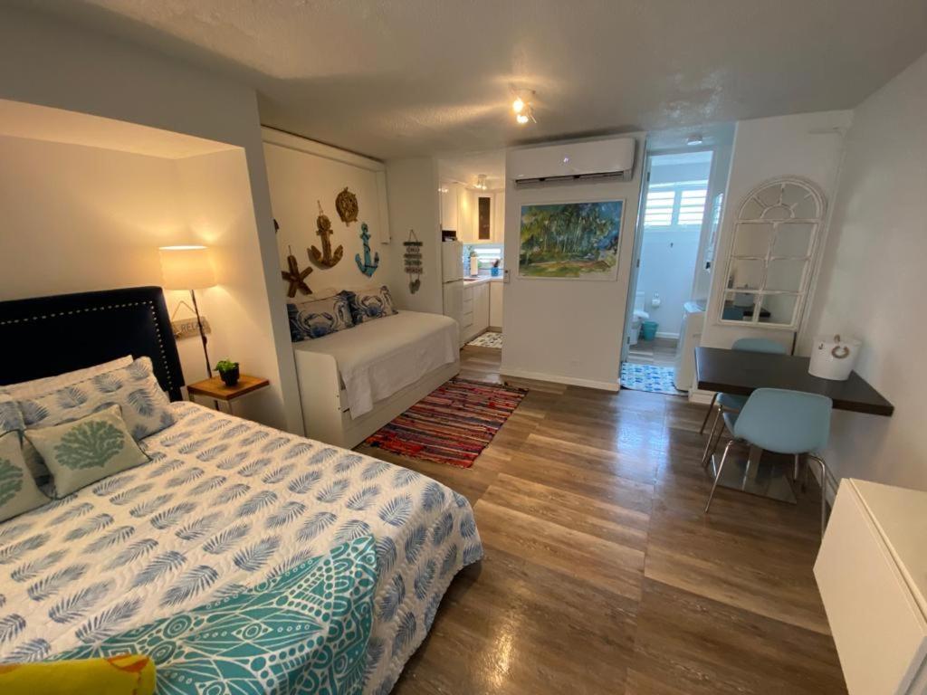 Kasa Ocean Breeze - Cabana Studio Apartment Beachfront Condo Pool 산후안 외부 사진