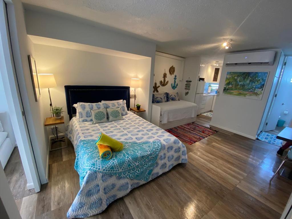 Kasa Ocean Breeze - Cabana Studio Apartment Beachfront Condo Pool 산후안 외부 사진