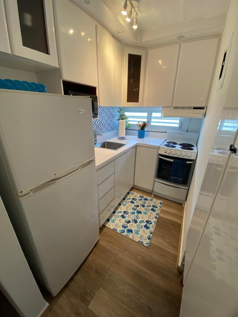 Kasa Ocean Breeze - Cabana Studio Apartment Beachfront Condo Pool 산후안 외부 사진